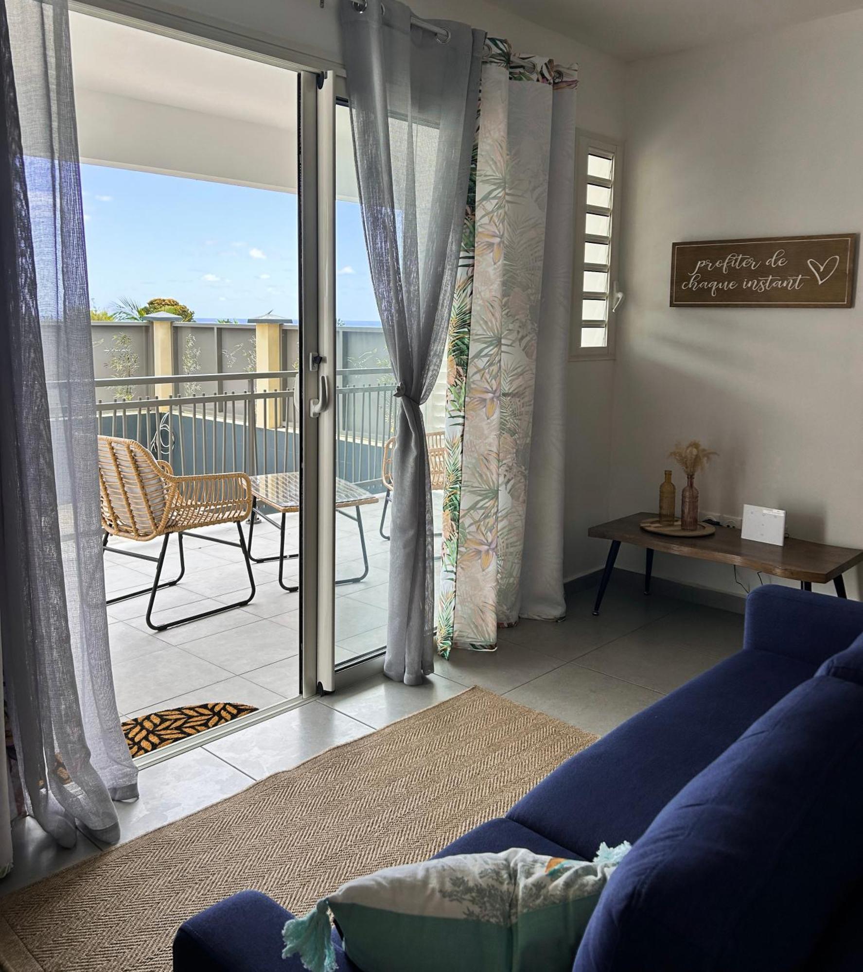 Logement Palmier Sainte-Rose Kültér fotó